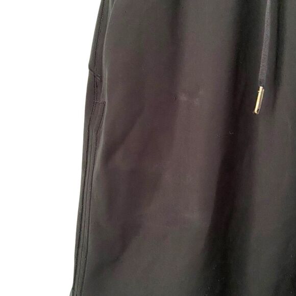Lululemon On The Fly Black Drawstring Skirt in Size 6 - Picture 5 of 5